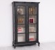 Chic 2-door display case