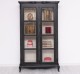 Chic 2-door display case