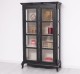 Chic 2-door display case