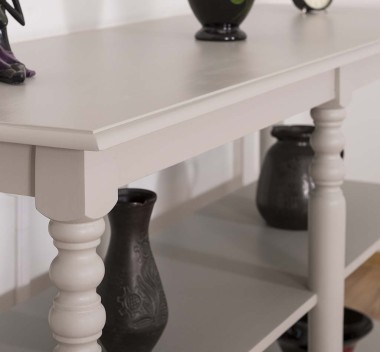 Large console with turned legs, 1 shelf