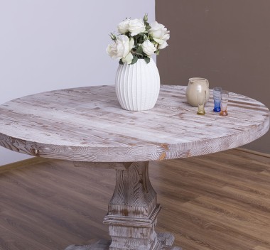 Table with central leg, colonial