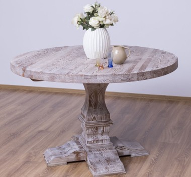 Table with central leg, colonial