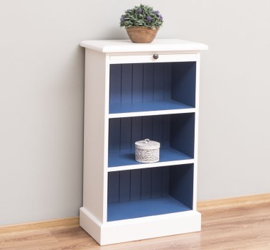 Shelf with 3 shelves