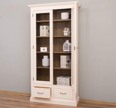 Showcase with 2 large doors, 2 drawers