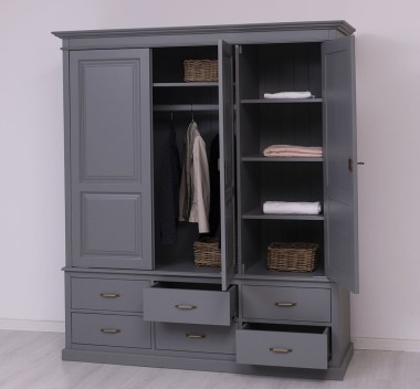 Wardrobe with 3 doors and 6 drawers