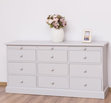 Chest of drawers with 9 drawers