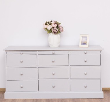 Chest of drawers with 9 drawers