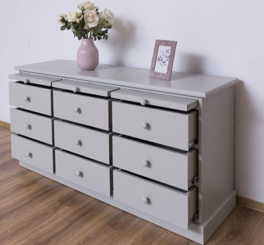 Chest of drawers with 9 drawers