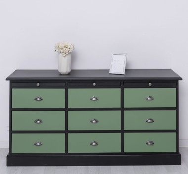 Chest of drawers with 9 drawers