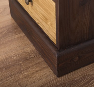 Narrow chest of drawers with 8 drawers