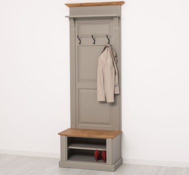 Coat Hanger with open space